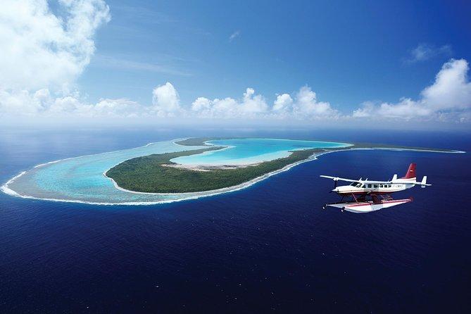 keindahan pulau berbentuk hati