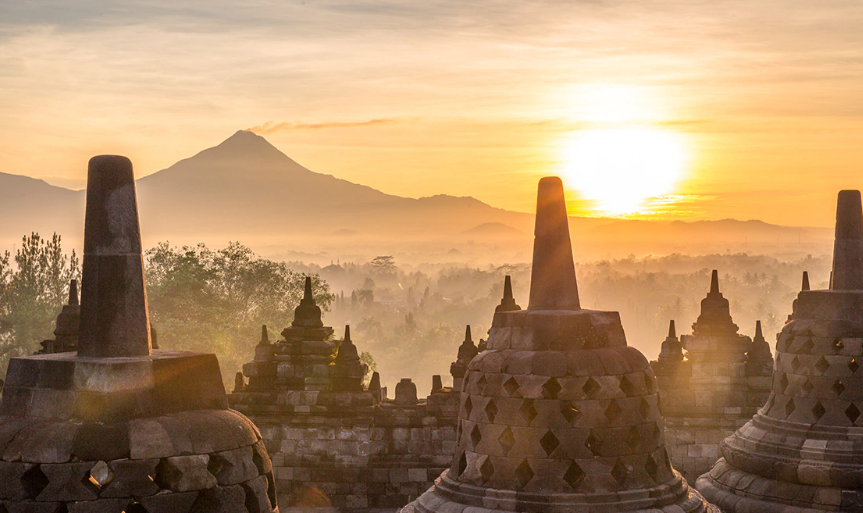 Harga tiket masuk Borobudur -Menyaksikan Pesona Matahari Terbit Candi Borobudur<br/>