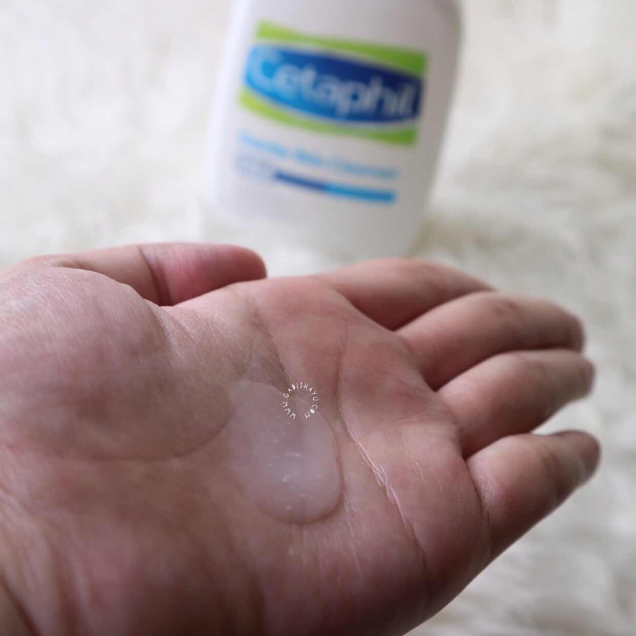 texture cetaphil cleanser