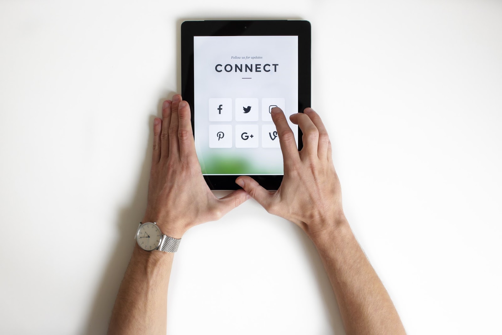 connect social media on a tablet