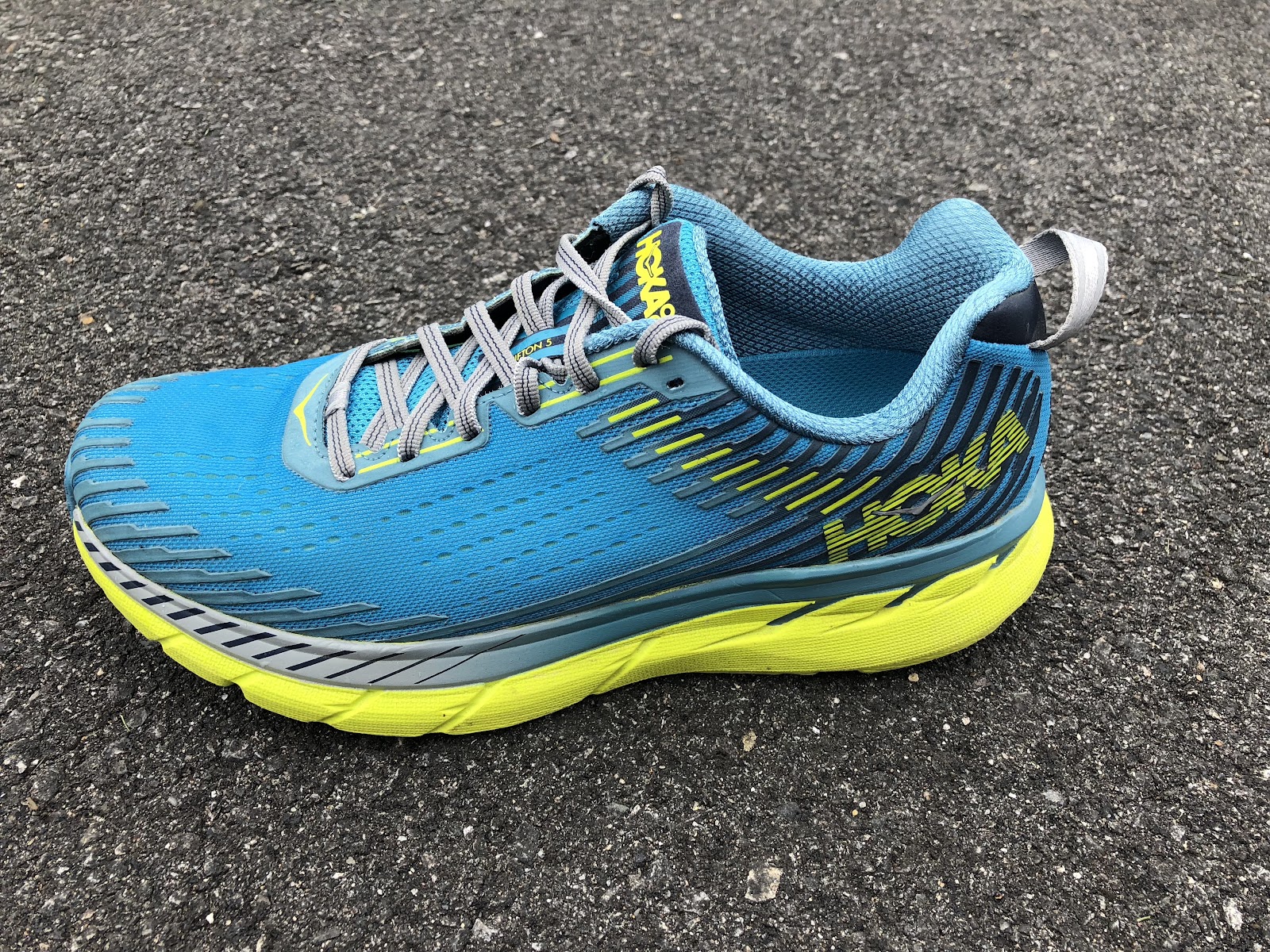 hoka clifton 5 caratteristiche