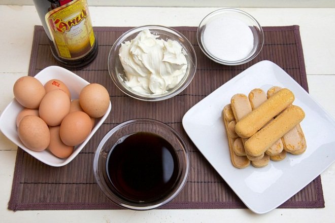 Rượu Rum Làm Bánh Cách Làm Bánh Với Hương Vị Đặc Trưng Của Rượu Rum