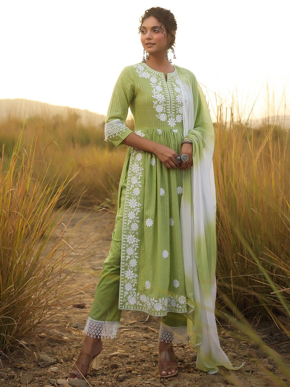 the loom - Green Embroidered Cotton Lurex Kurta 
