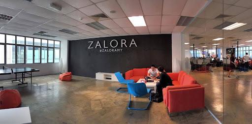 WORLDKINGS] World Best Academy – Zalora (Singapore): Most popular  e-commerce sites for fashion in Singapore - Worldkings - World Records Union