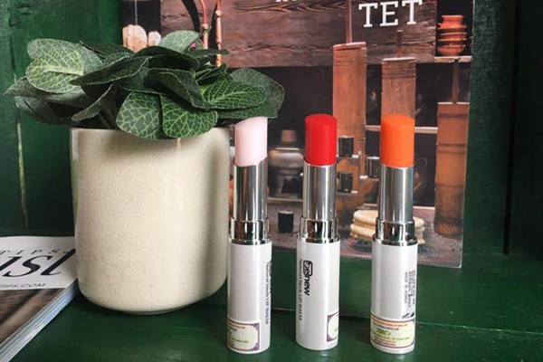 Top 8 son trị thâm môi tốt nhất đáng mua hiện nay