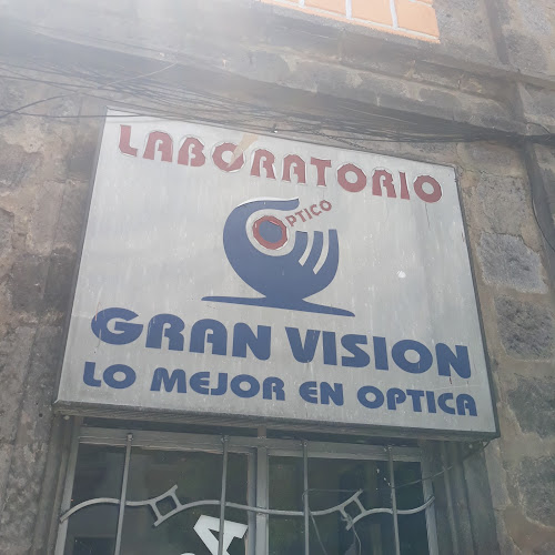 Manuel Larrea N15-62, Quito 170103, Ecuador