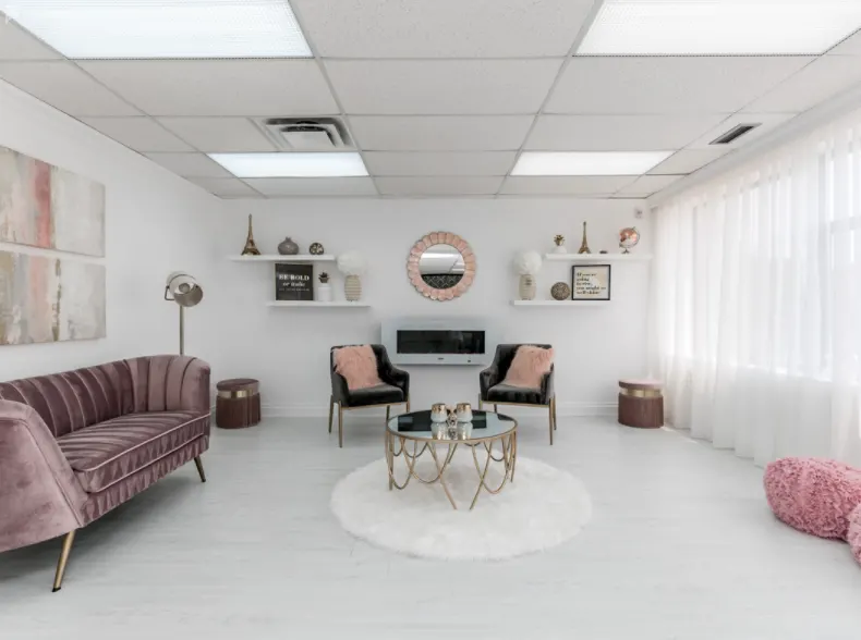 chic photo studio available for rent in toronto