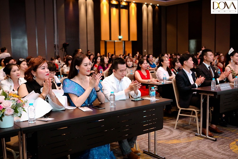 Chủ tịch Dova Đỗ Thị Vân Anh cùng doanh nhân, nghệ sĩ nổi tiếng tham dự “Hội thảo giảm béo - Trẻ hoá da lớn nhất 2020” - Ảnh 6
