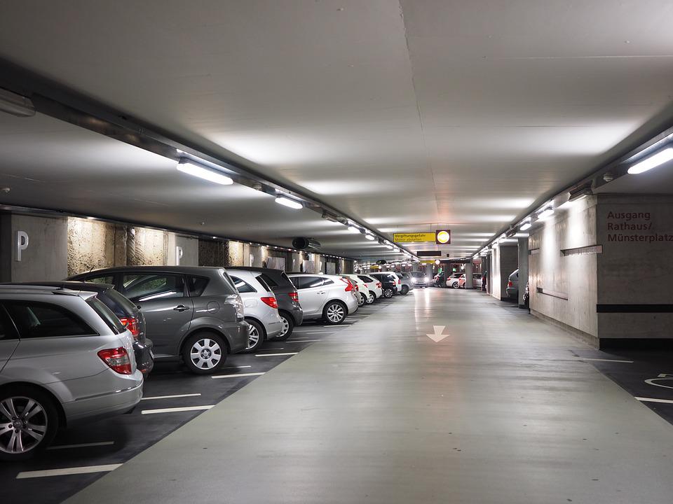 https://pixabay.com/photos/multi-storey-car-park-parking-spot-1271919/