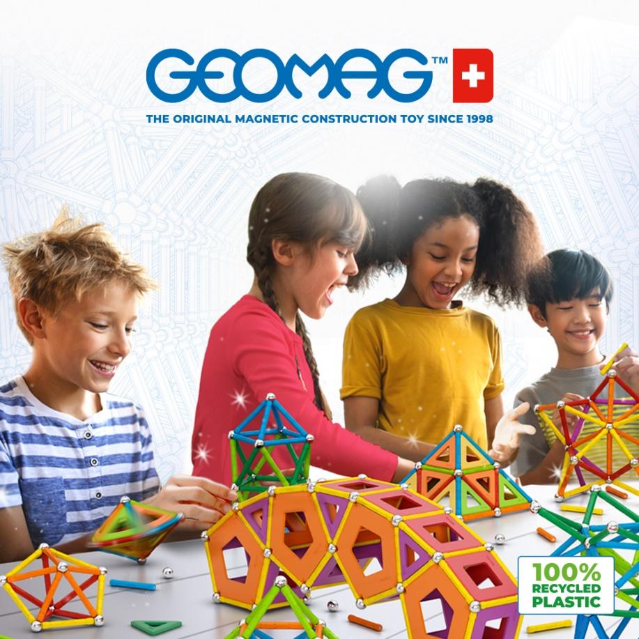 A group of kids playing with toys

Description automatically generated with low confidence