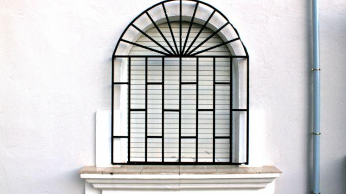 Window Grill Designs (With Photos): 20+ Designs For Indian Homes (2023)