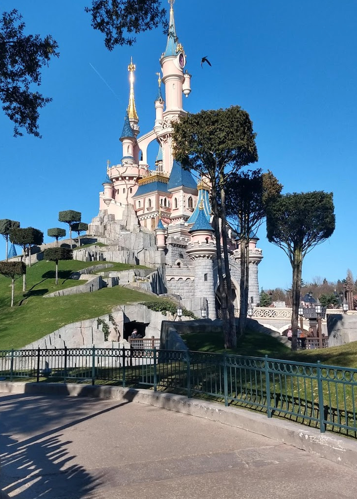 Disneyland Paris Express Luggage Service gives you more time to take photos in front of the Sleeping Beauty Castle