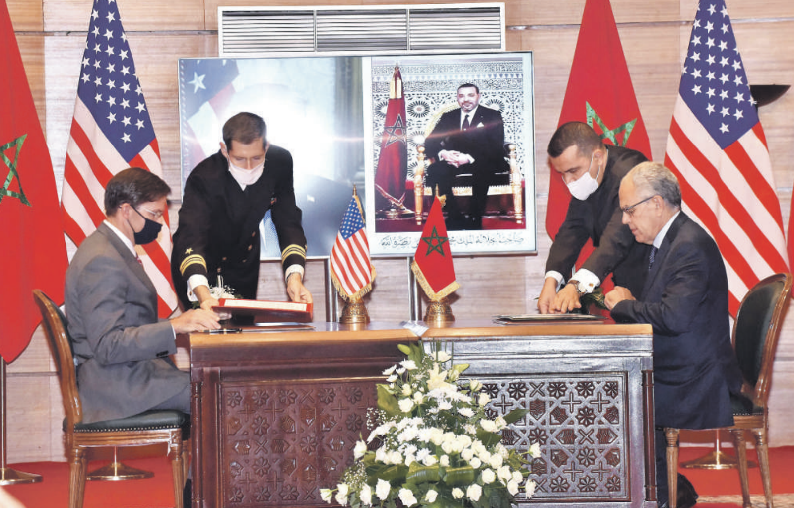 C:\Users\imane\Desktop\وزيرا دفاع المغرب وأمريكا توقيع اتفاق تعاون عسكري.png