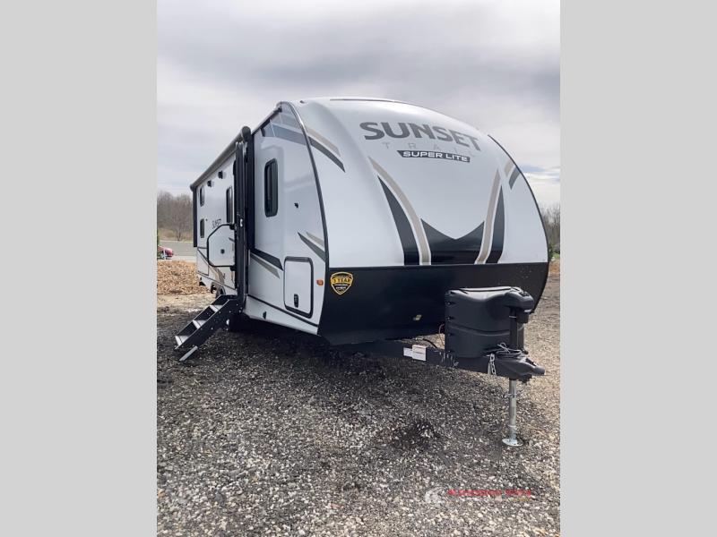 Take home a new travel trailer from Kamper City today.