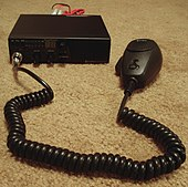 Push-to-talk microphone switch 