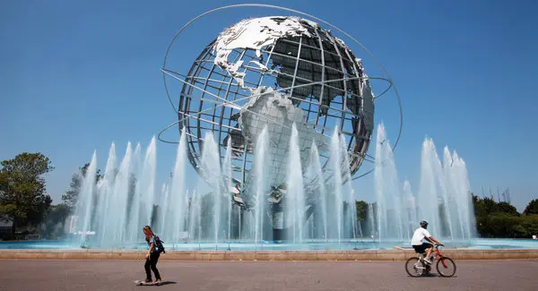 Where is the 2022 US Open held? Where Flushing Meadows is, how big it is, how old it is, and how many tennis courts it has.