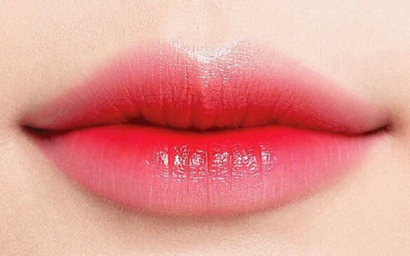 Phun môi collagen màu nào đẹp - Phun môi collagen màu đỏ hồng