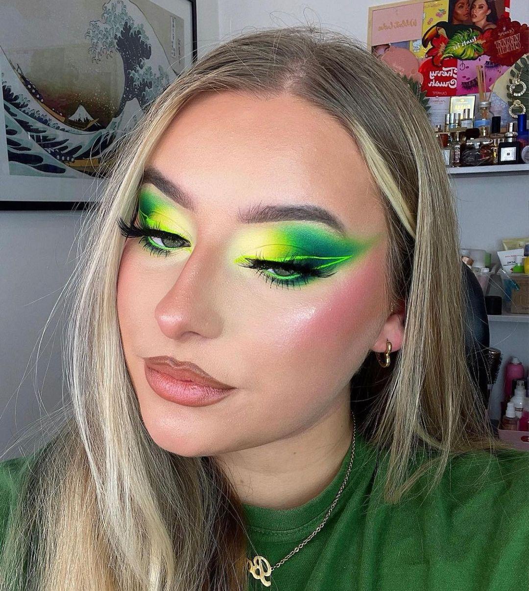 Green Shades Colorful Makeup