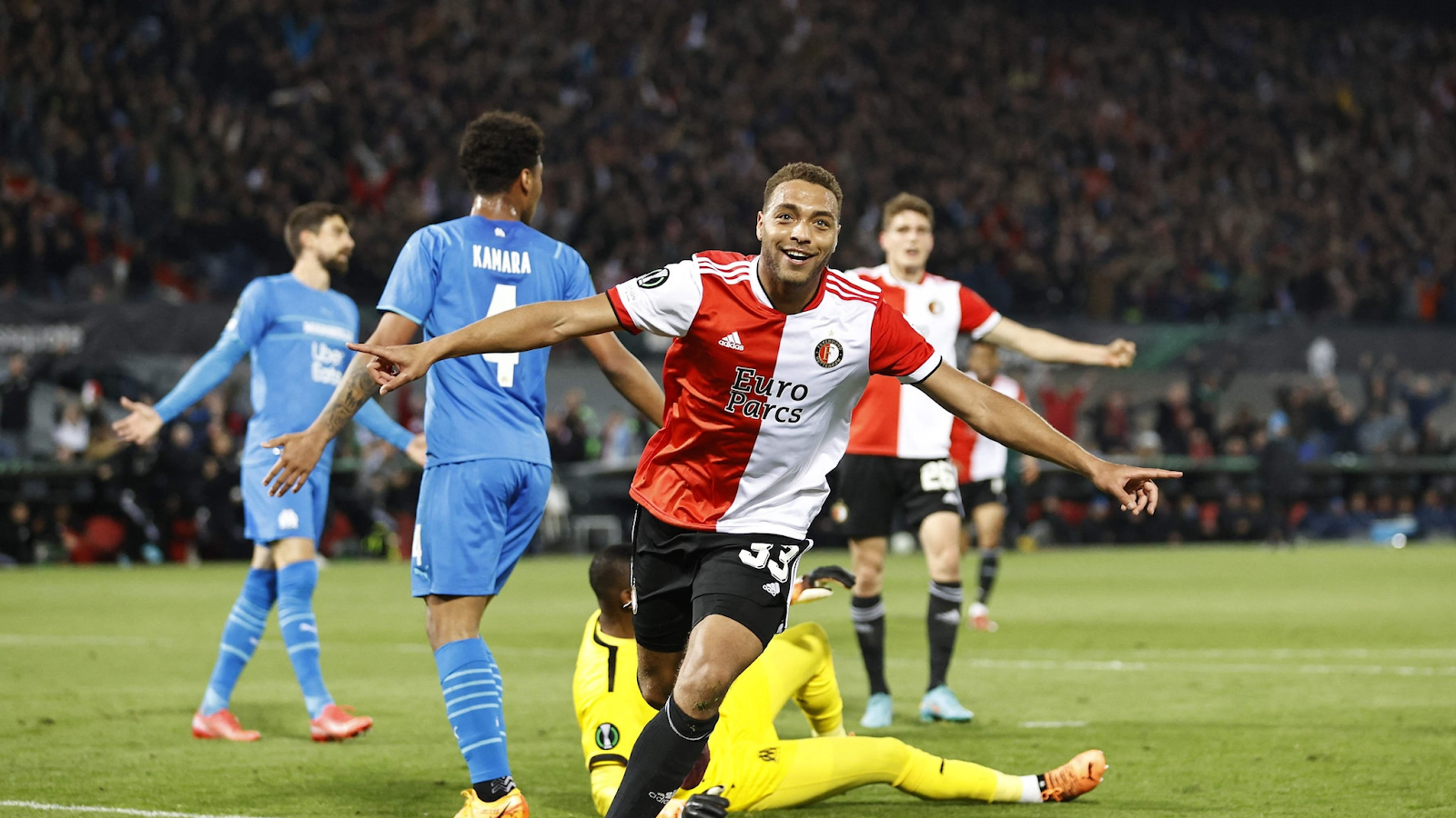 Feyenoord stunned Marseille to win 3-2