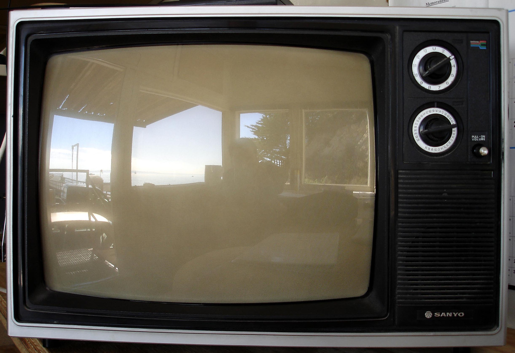 Television | This is a picture of a television. UPDATE: Appa… | Flickr