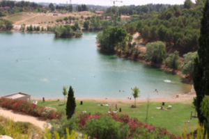 Le lac du Crès est un endroit très sympa où se baigner à Montpellier cet été.