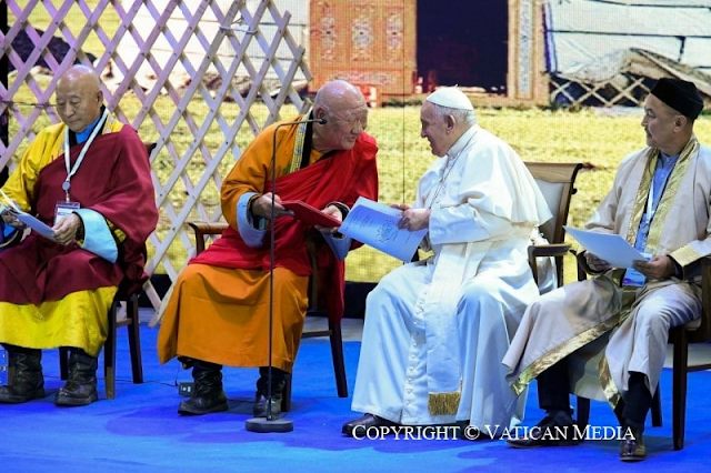 Chuyến tông du của Đức Thánh Cha Phanxicô tại Mông Cổ – Gặp gỡ đại kết và liên tôn tại Nhà hát Hun, 03.09.2023