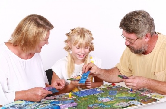 Как правильно выбрать настольную игру для всей семьи