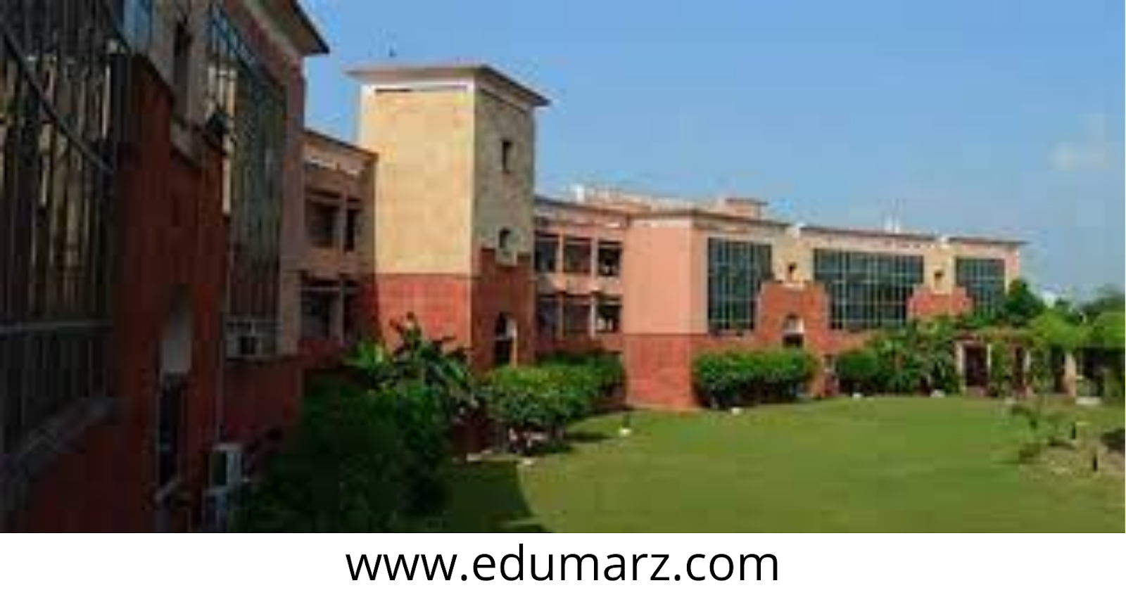 Front view of the NIT Delhi building