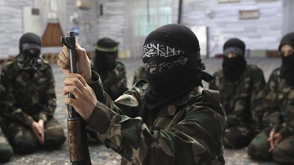 De acuerdo con datos divulgados en los medios rusos, Daesh vende cada barril de petróleo entre 7 y 30 dólares