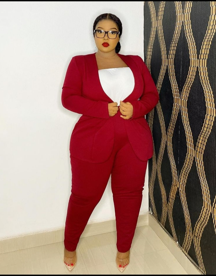 15 Gorgeous Office Wear For Curvy Ladies – African Fashion