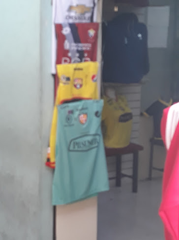 Ropa Deportiva Local S/N - Tienda de deporte