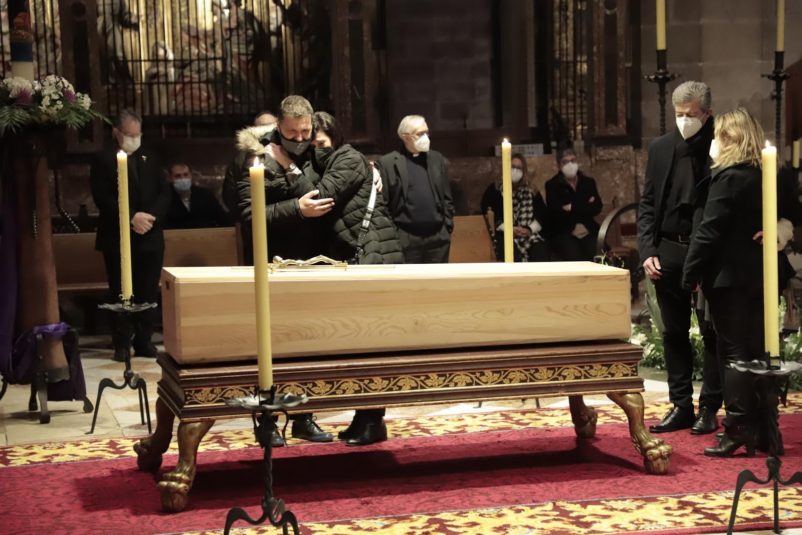 El funeral del obispo Vadell llena la Seu con más de un millar de asistentes