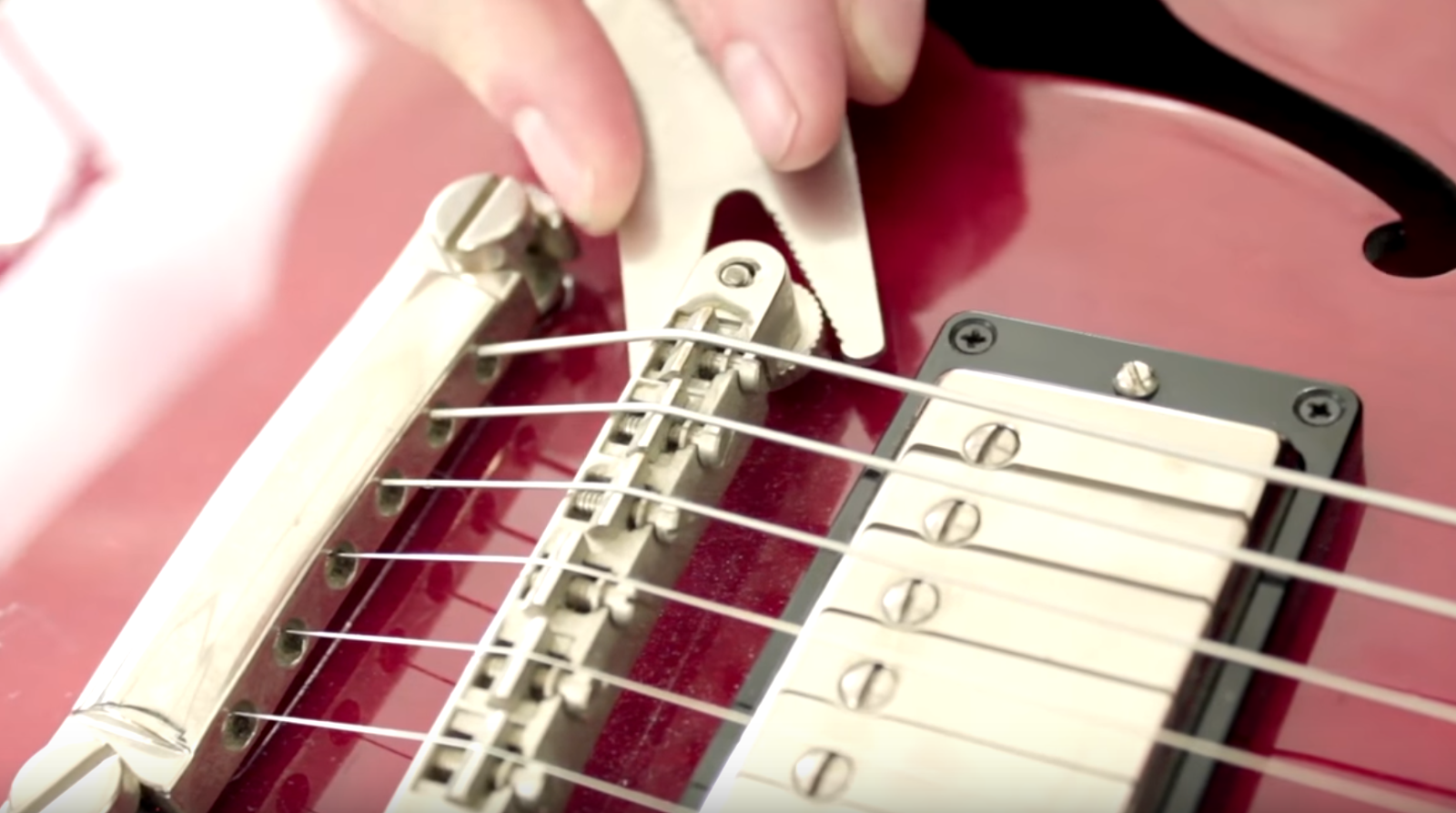 Guida: Come regolare l'action di una chitarra elettrica - Tre Chitarre