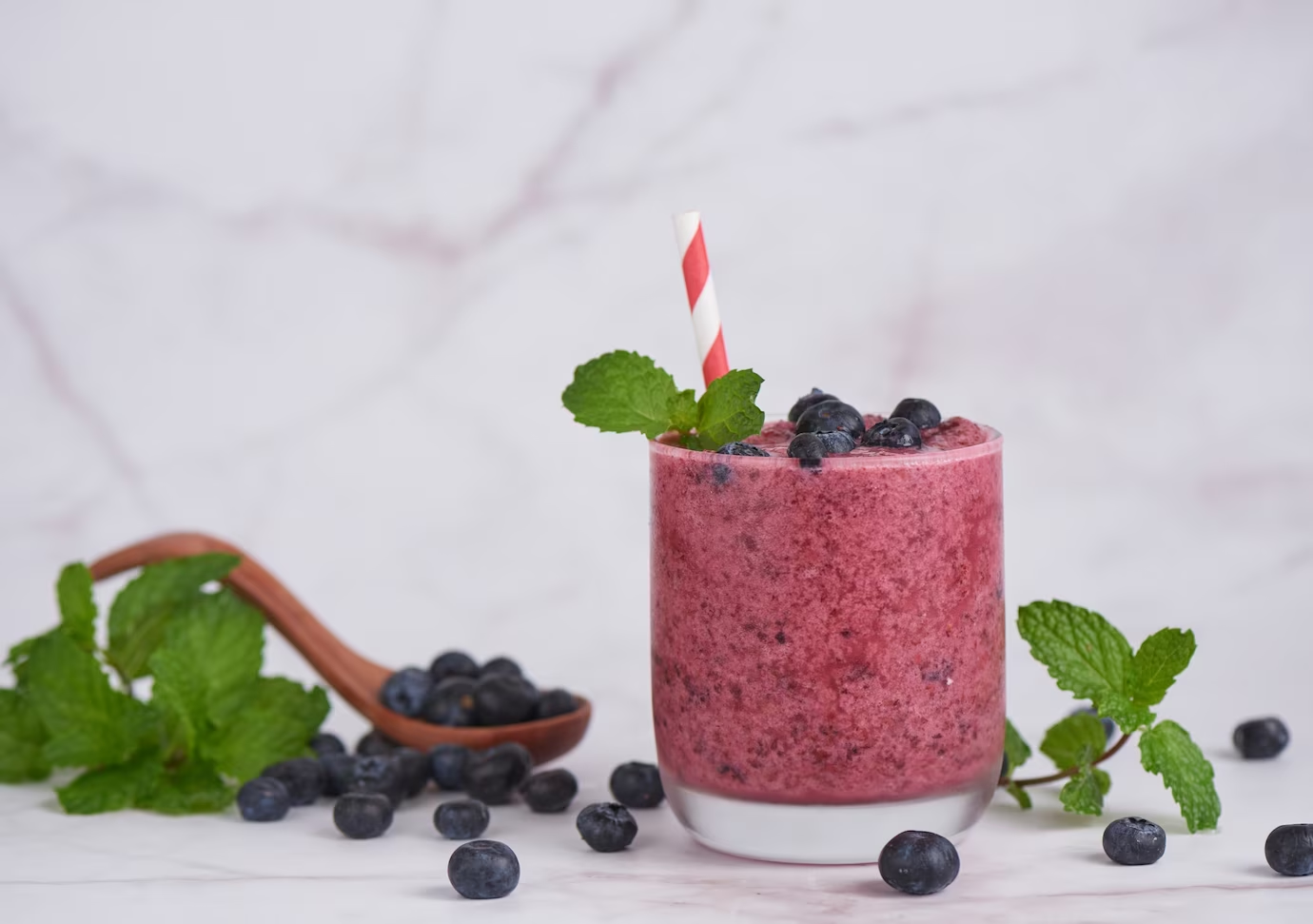 Smoothie Energizant cu Dude și Iaurt