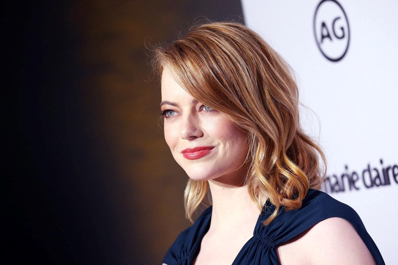 Emma Stone Gets A New Perm Hairstyle | Glamour UK