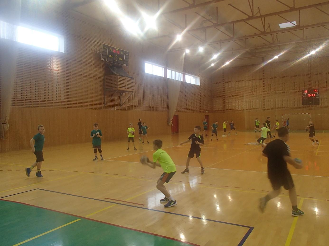 C:\Users\Pedagog\Pictures\Hanball camp ml. ž. 25.11.18\PB250129.JPG