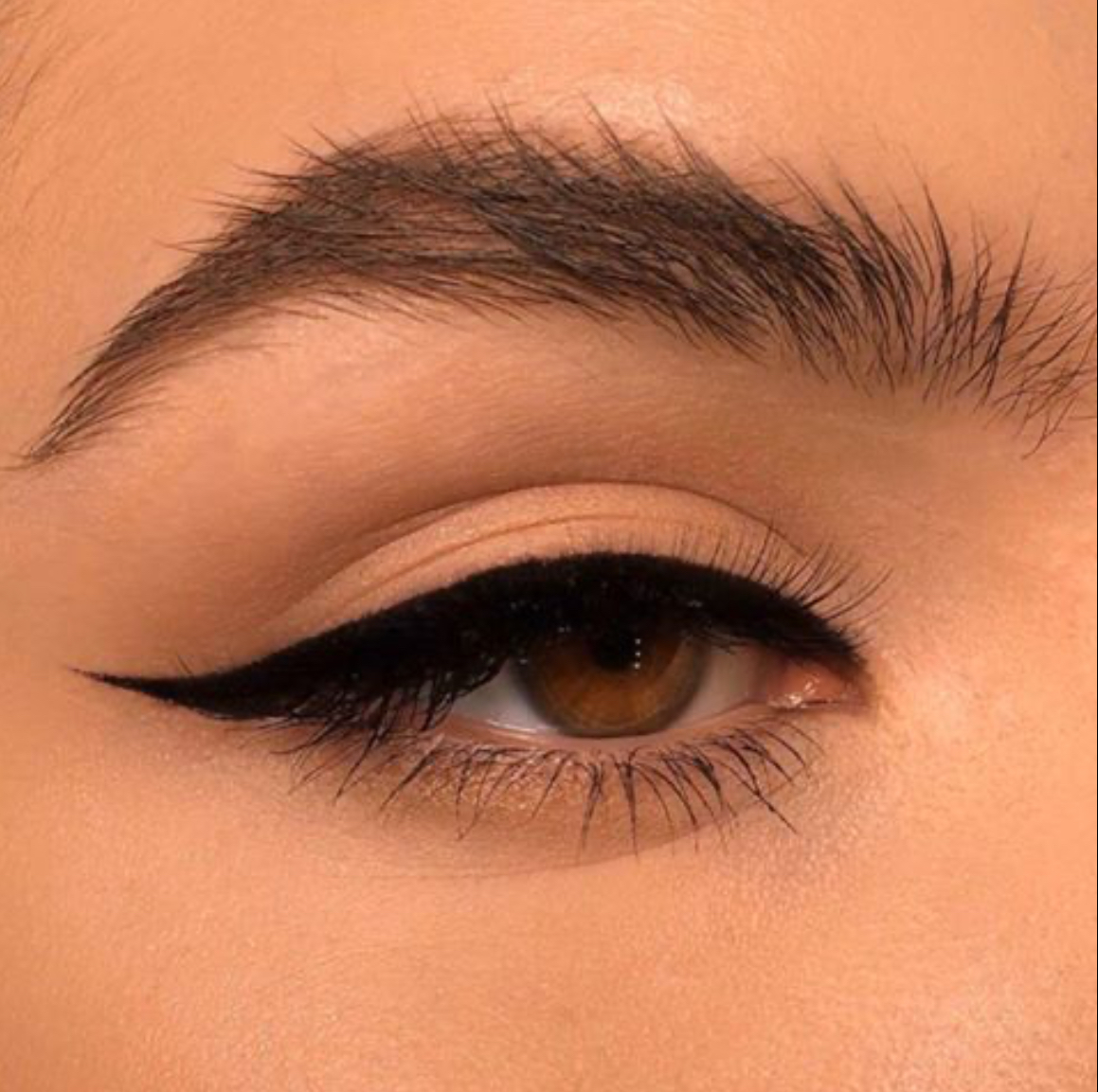 wing eyeliner