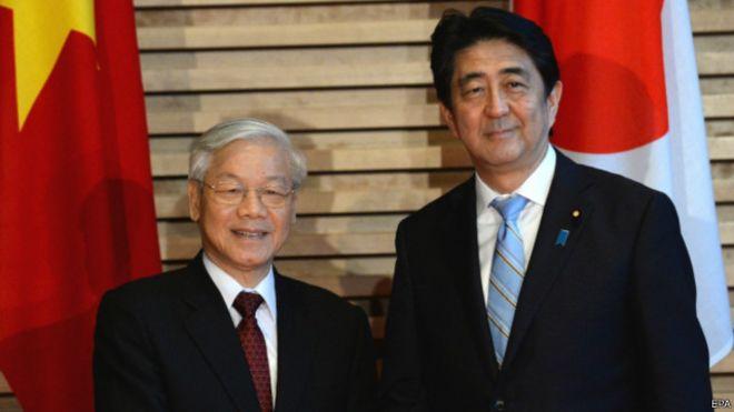 http://ichef.bbci.co.uk/news/ws/660/amz/worldservice/live/assets/images/2015/09/15/150915201849_nguyen_phu_trong_and__shinzo_abe__640x360_epa.jpg