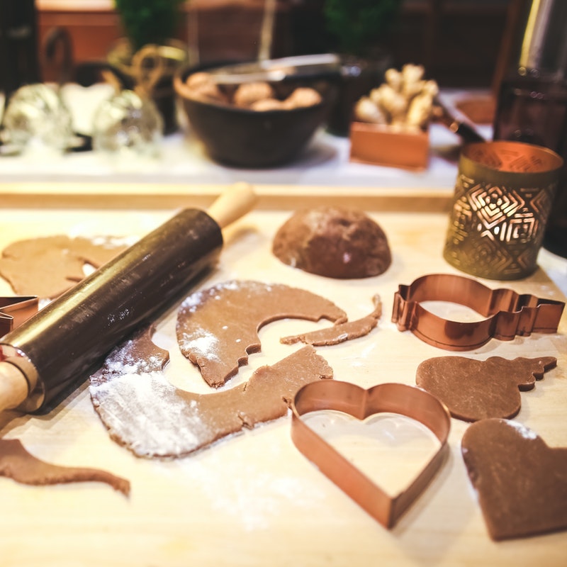 making cookies with molds