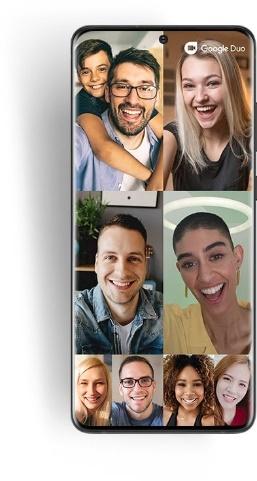 Galaxy S20 Ultra saat panggilan Google Duo. Nikmati kualitas visual memukau dengan layar dynamic AMOLED di Samsung S20 Ultra 120Hz HDR10+.