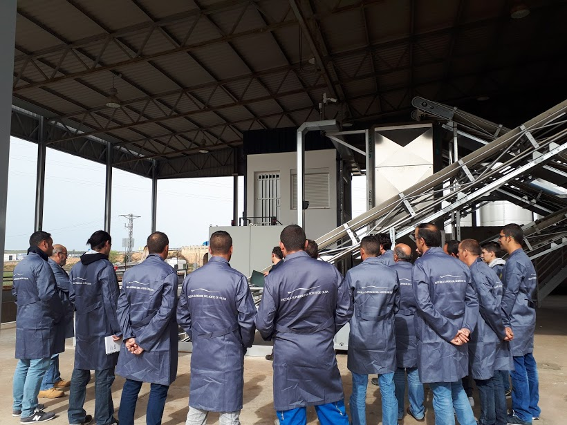 ESAO students onsite master miller course