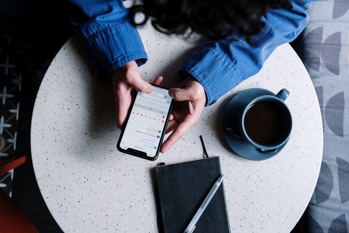 Cara Membuat Customer Service Otomatis dan Menyusun Pertanyaan di WhatsApp Business, Ternyata Mudah Lho!