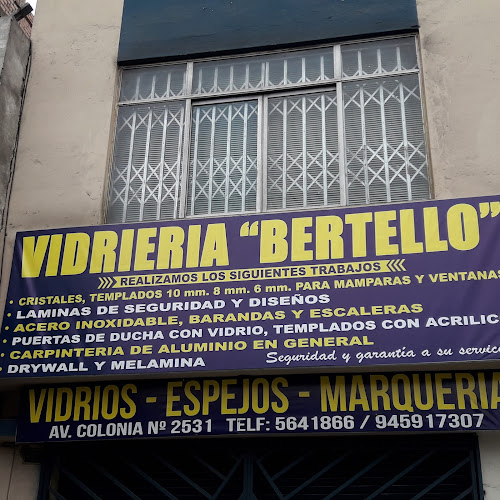 Vidriera Bertello - Lima