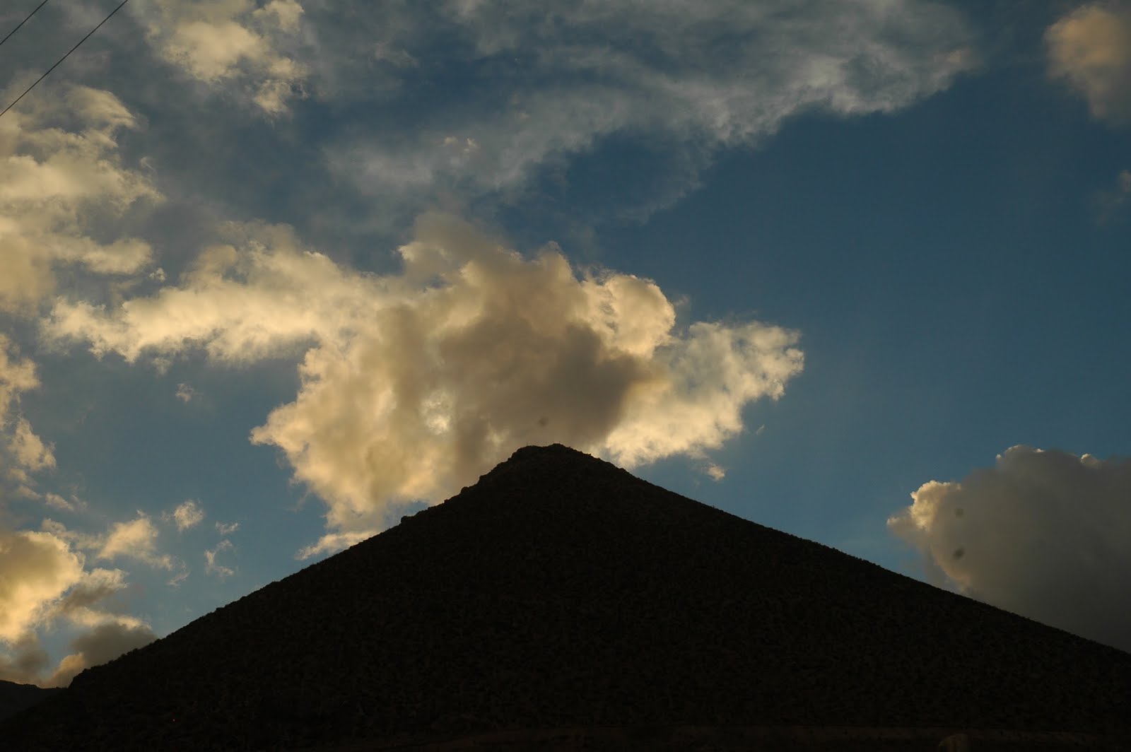 Alcohuaz piramide.jpg