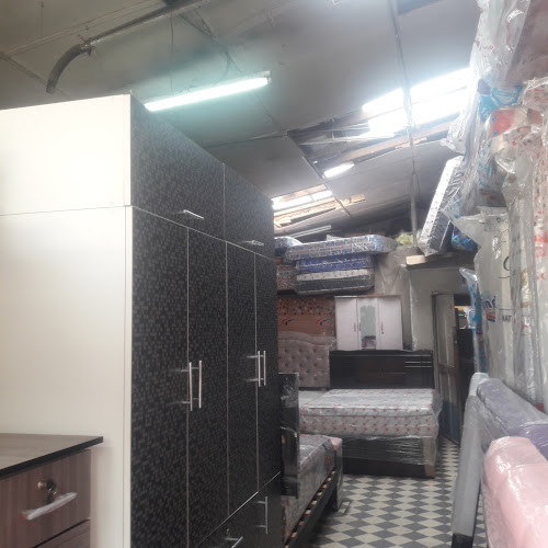 Opiniones de Feria De Camas, Colchones Y Mueblería En General en Huancayo - Tienda de muebles