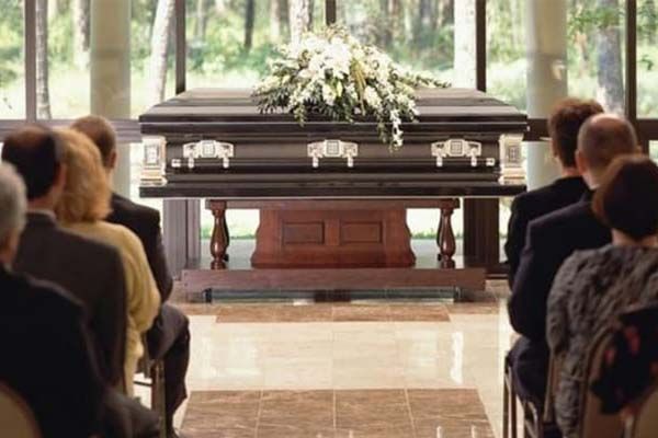 Nằm mơ thấy đám ma và quan tài