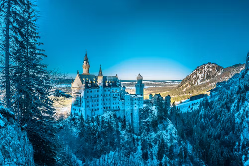 Paysage avec vue d'un château en Allemagne
