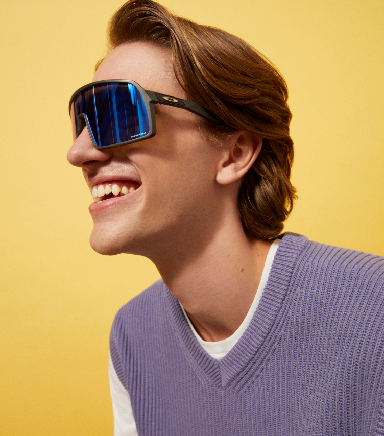 A person wearing sunglasses

Description automatically generated with medium confidence