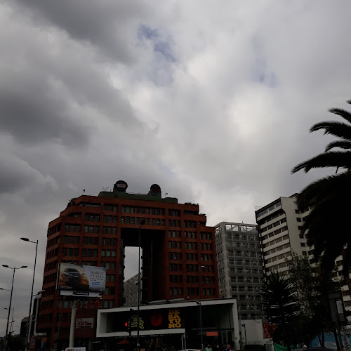 y CCI, Av. Río Amazonas, Quito 170102