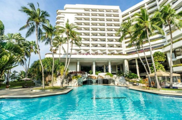 Hồ bơi ở Equatorial - hồ bơi đẹp ở TP.HCM